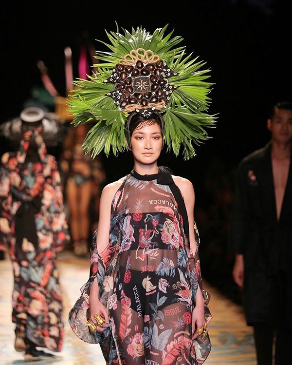 ดาราเดินแบบ