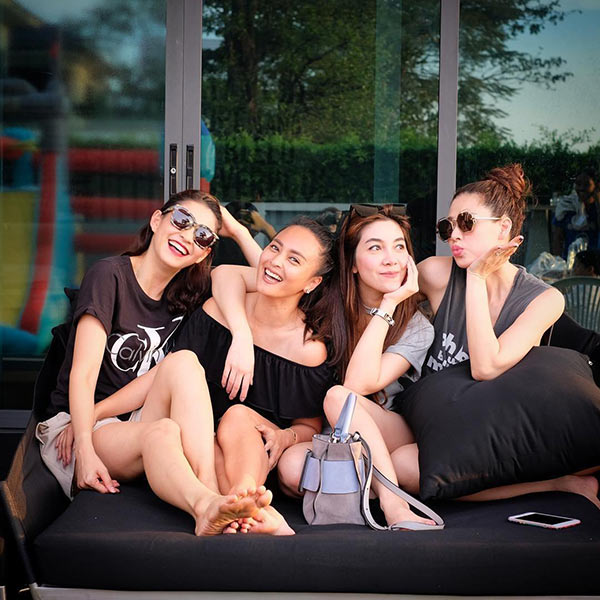 เอ๋ พรทิพย์