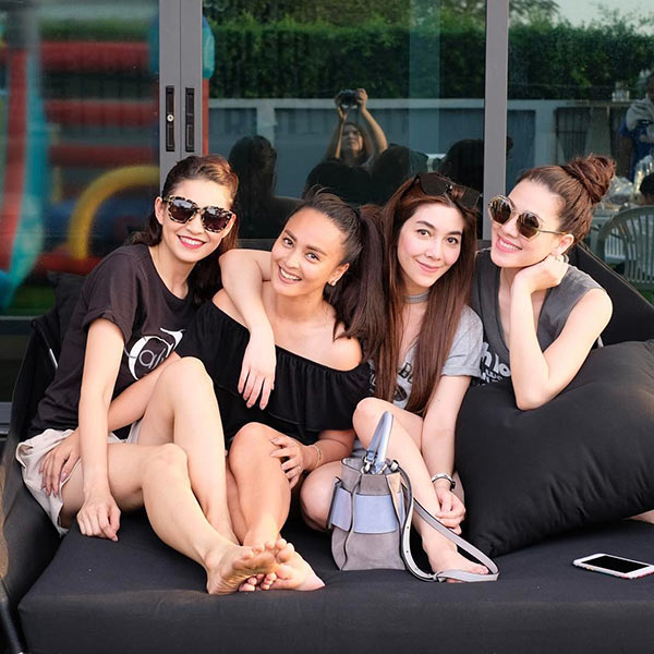 เอ๋ พรทิพย์