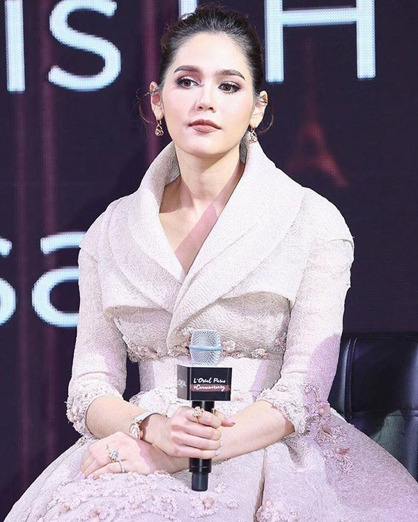 ชมพู่ อารยา 