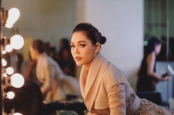 ชมพู่ อารยา 