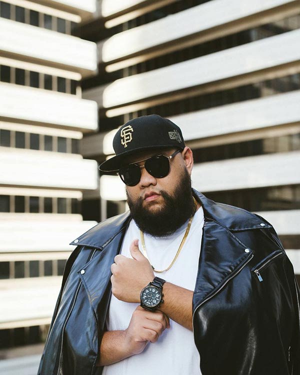 กอล์ฟ ฟักกลิ้ง ฮีโร่ น้องชูใจ