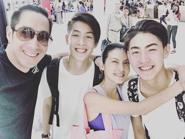 เจ เจตริน ครอบครัว