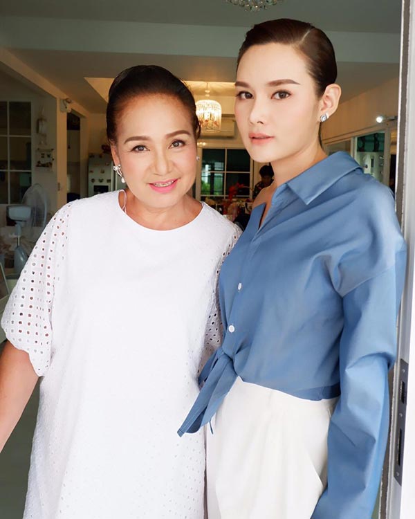 หญิง รฐา ตุลย์ ตุลยเทพ