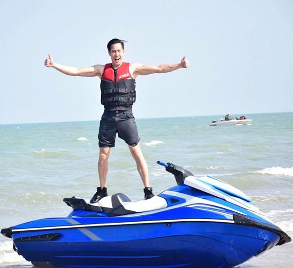 เจ เจตริน ครอบครัว