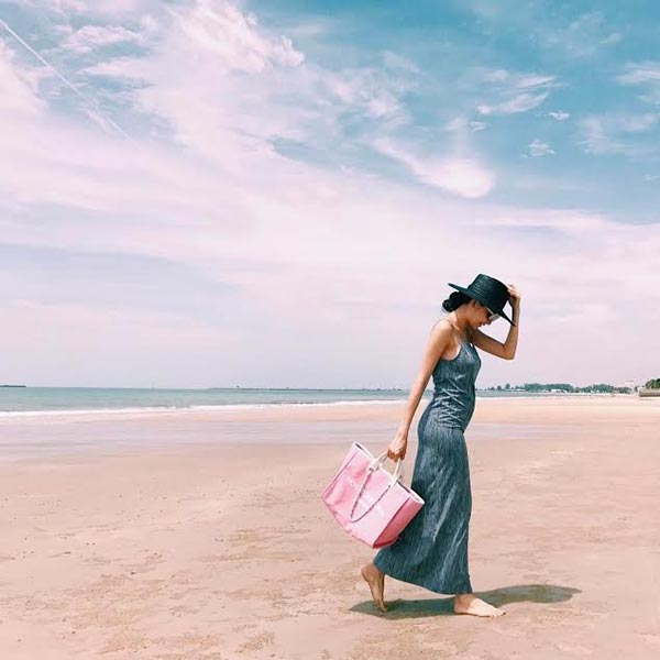 เนย โชติกา