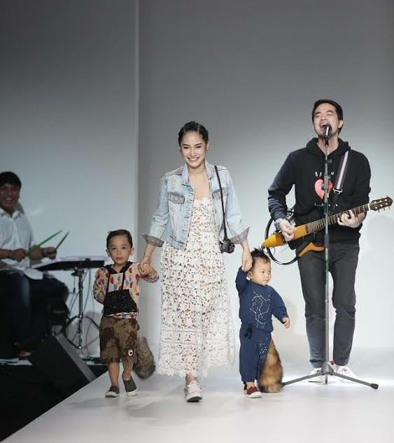 พลอย พลอยพรรณ