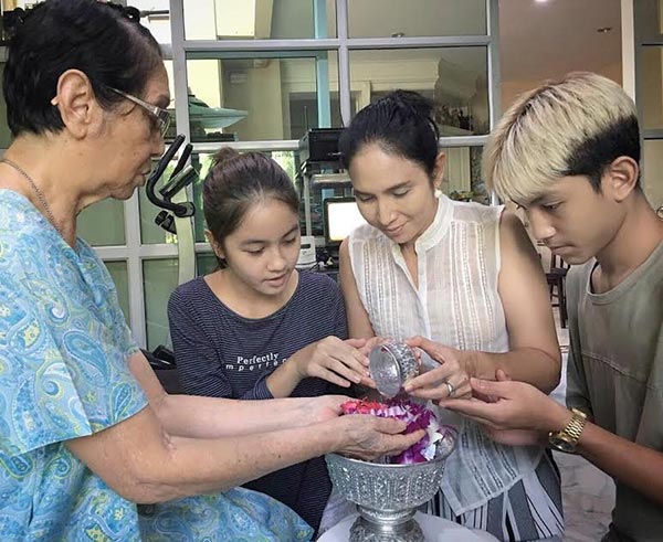 นุ่น ดารัณ