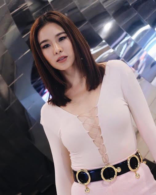 อั้ม พัชราภา คริส หอวัง 