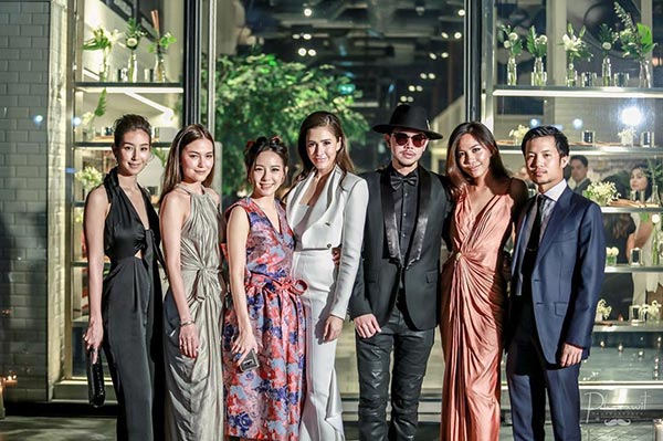 ขันเงิน ไทยเทเนียม ศรีริต้า