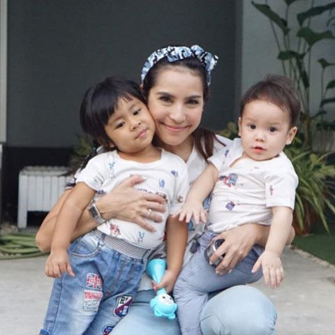 ตุ๊กตุ่น รจเลข