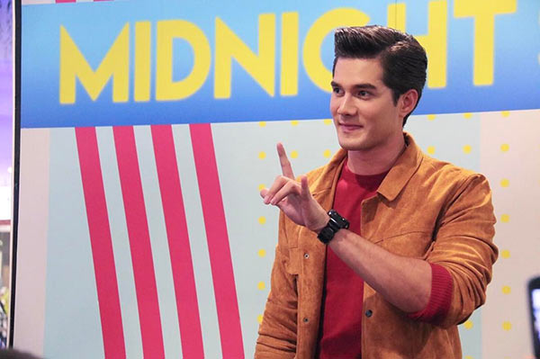 มิกค์ ทองระย้า