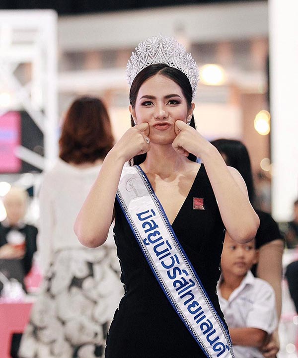 น้ำตาล ชลิตา ฝ้าย สุภาภรณ์ 