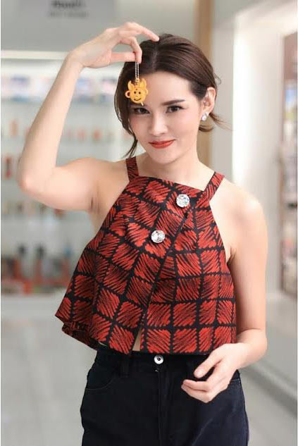 หญิง รฐา