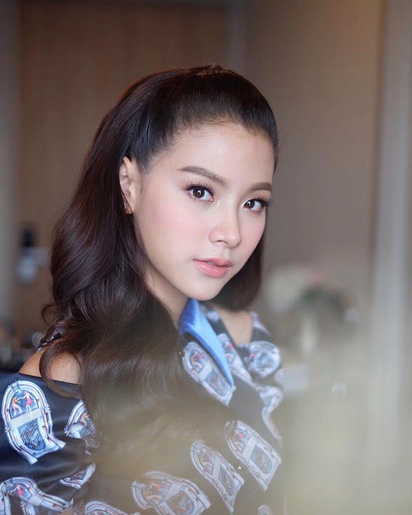 ใบเฟิร์น พิมพ์ชนก