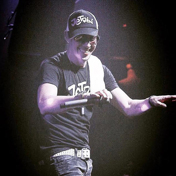 เจ เจตริน ครอบครัว