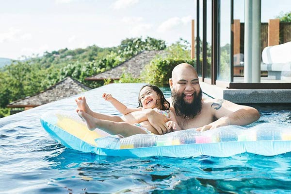 กอล์ฟ ฟักกลิ้ง ฮีโร่ น้องชูใจ