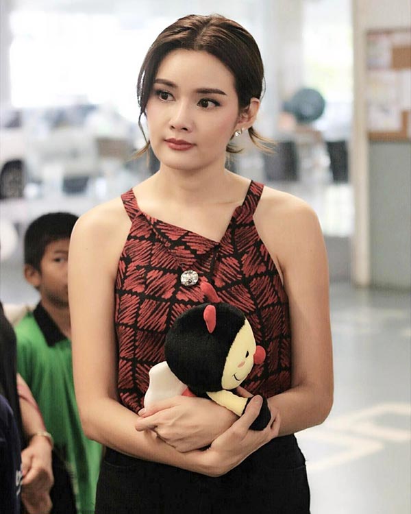 หญิง รฐา ตุลย์ ตุลยเทพ