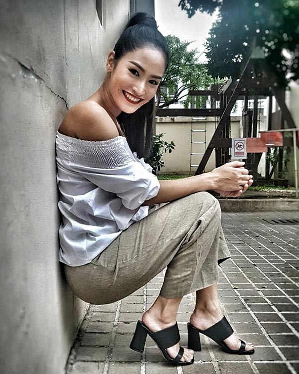 พลอย ปีเตอร์