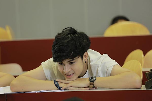 เก้า จิรายุ