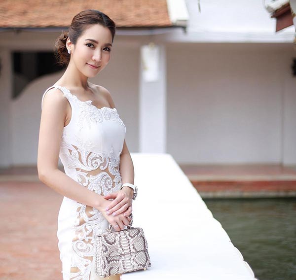 จั๊กจั่น อคัมย์สิริ 