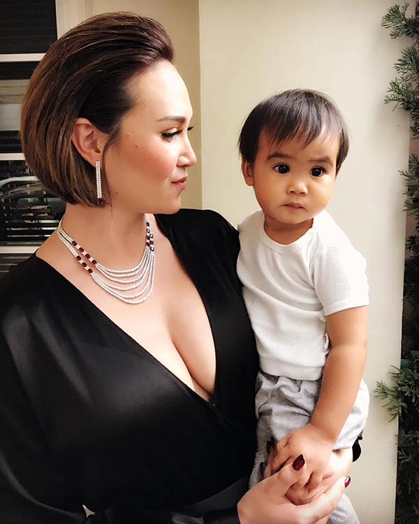 แม่ลูกดารา