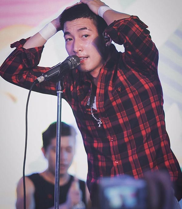 โตโน่ ภาคิน