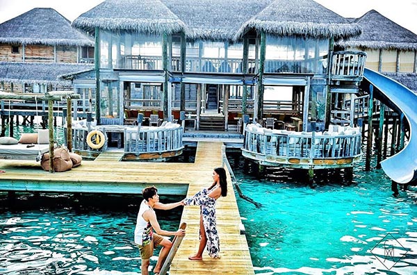 ไมค์ ออม