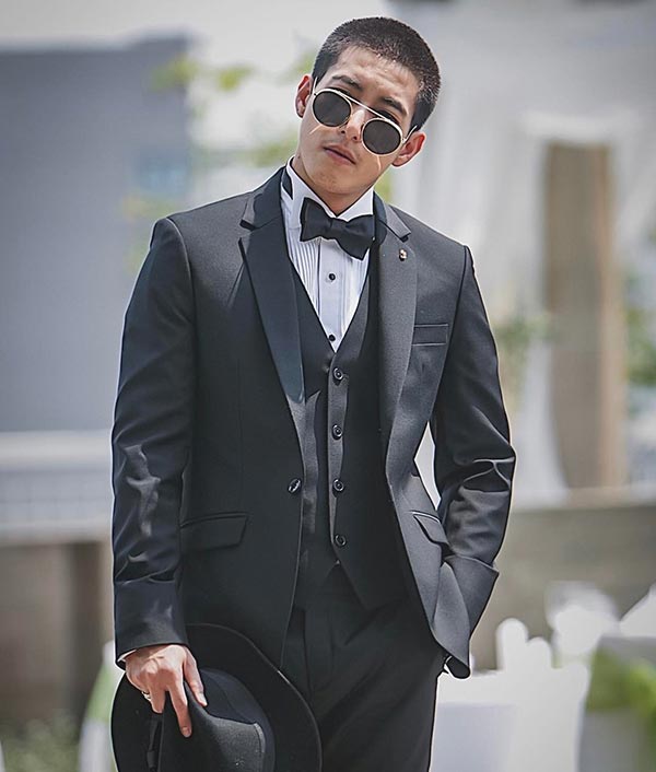 โตโน่ ภาคิน