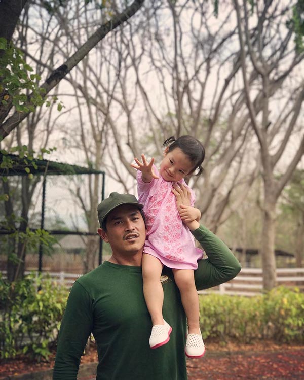 สงกรานต์ แอฟ น้องปีใหม่