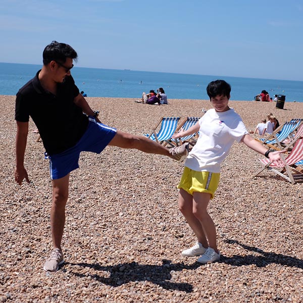  เวฟ สาริน แต่งงาน บุ้ง สะธี