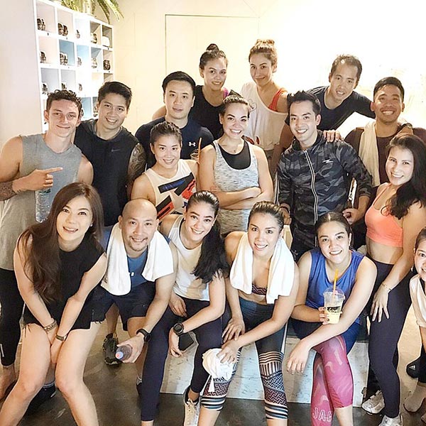 ไฮโซจิ๊บ เสาวนีย์