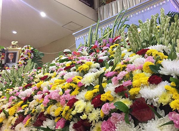 แจ๊ส ชวนชื่น