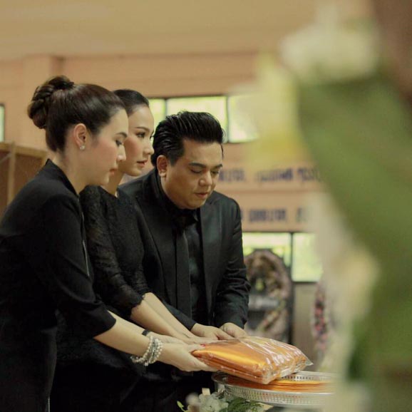 อั้ม พัชราภา ญาญ่า อุรัสยา