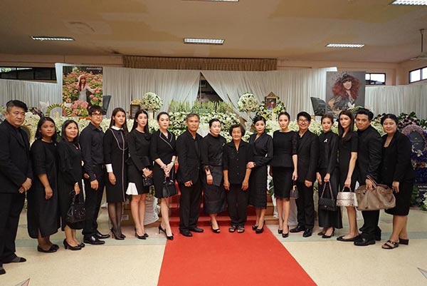 อั้ม พัชราภา ญาญ่า อุรัสยา