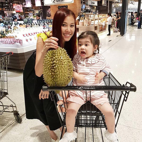 ตั๊ก บริบูรณ์ เอลซี่