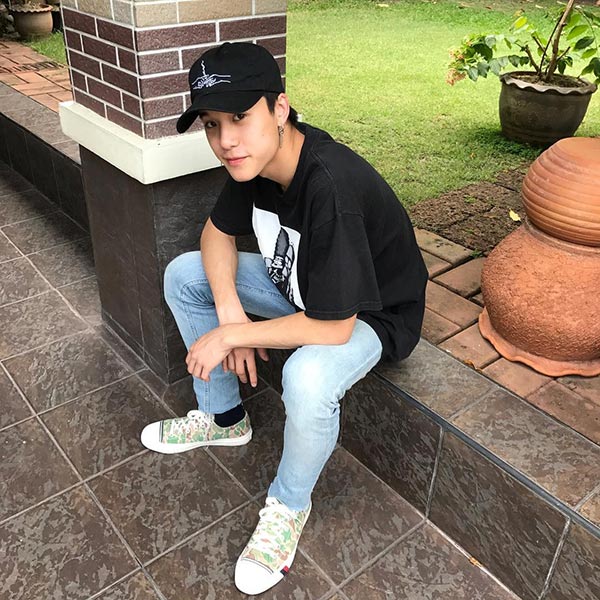 เจมส์ ธีรดนย์