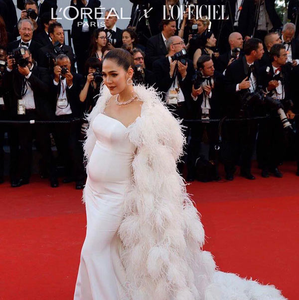 ชมพู่ อารย