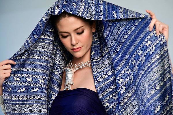 มารีญา พูลเลิศลาภ