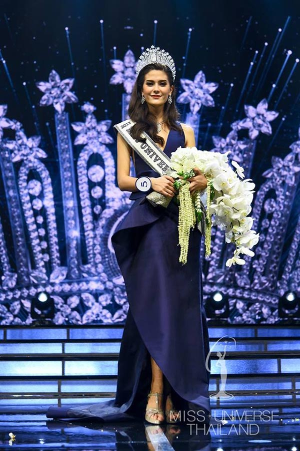 มารีญา พูลเลิศลาภ