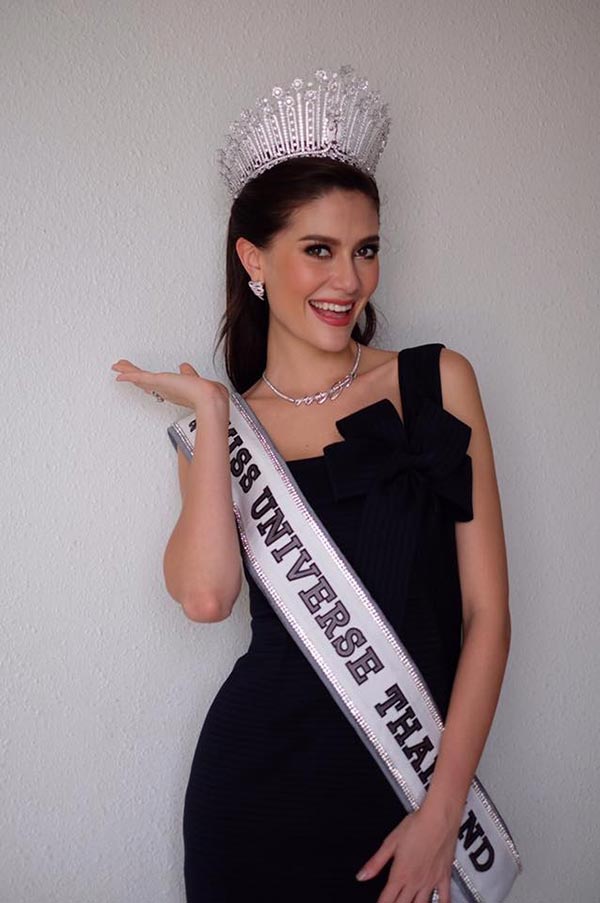 มารีญา พูลเลิศลาภ