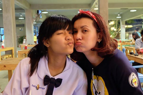 น้องฟลุ๊ค ลูกสาว สุเทพ สีใส