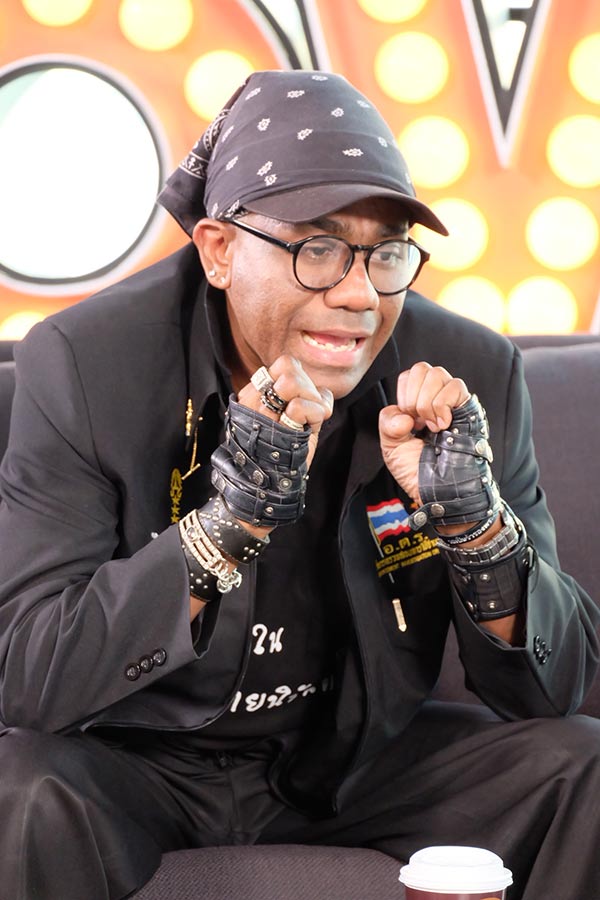 โจอี้ บาซู