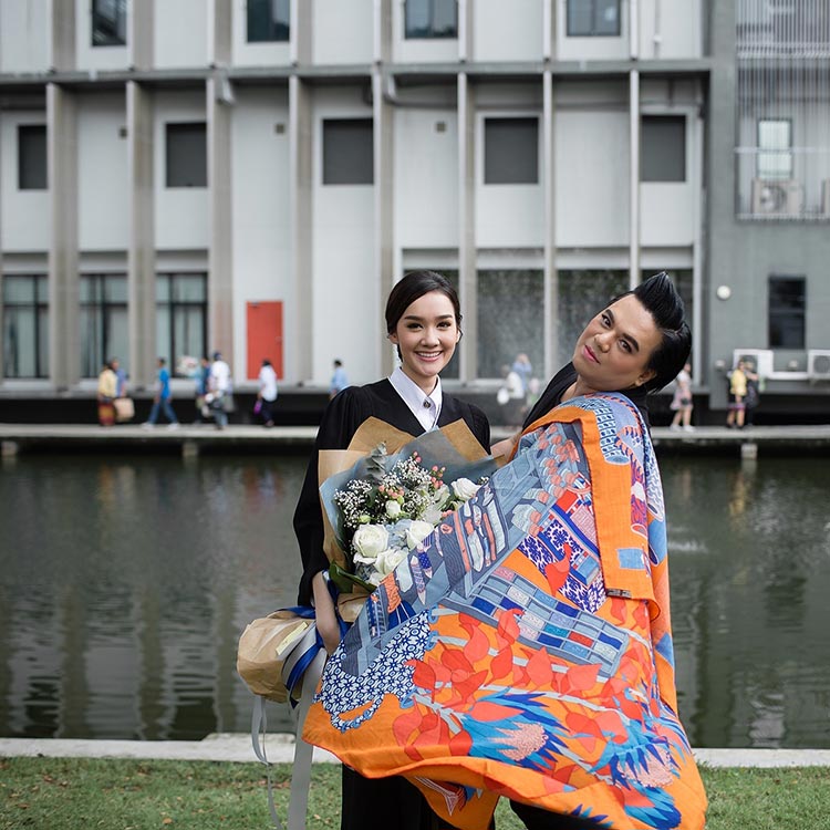 เดียร์น่า ฟลีโป รับปริญญา