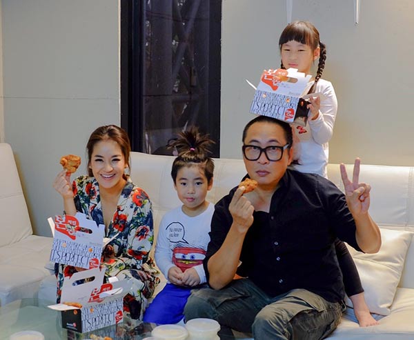 เปิ้ล นาคร