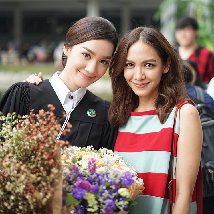 เดียร์น่า ฟลีโป รับปริญญา