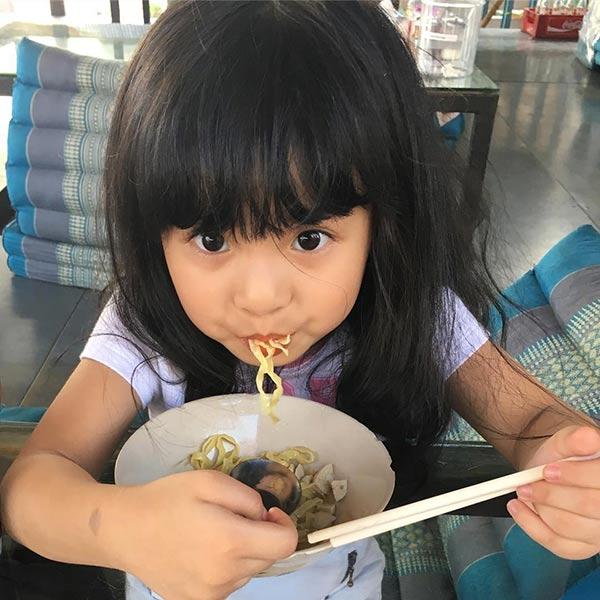 ดาราเด็ก น้องฮานะ 