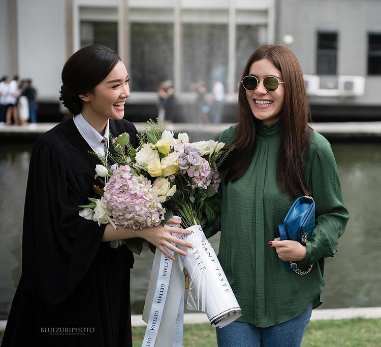 เดียร์น่า ฟลีโป รับปริญญา