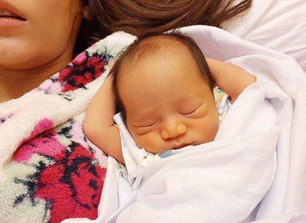 ชมพู่ น็อต