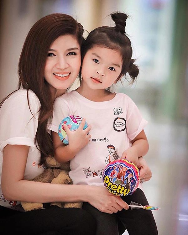 โบว์ แวนด้า